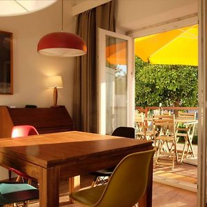 Central 2 bedroom apt w/Garden&Pantheon Views